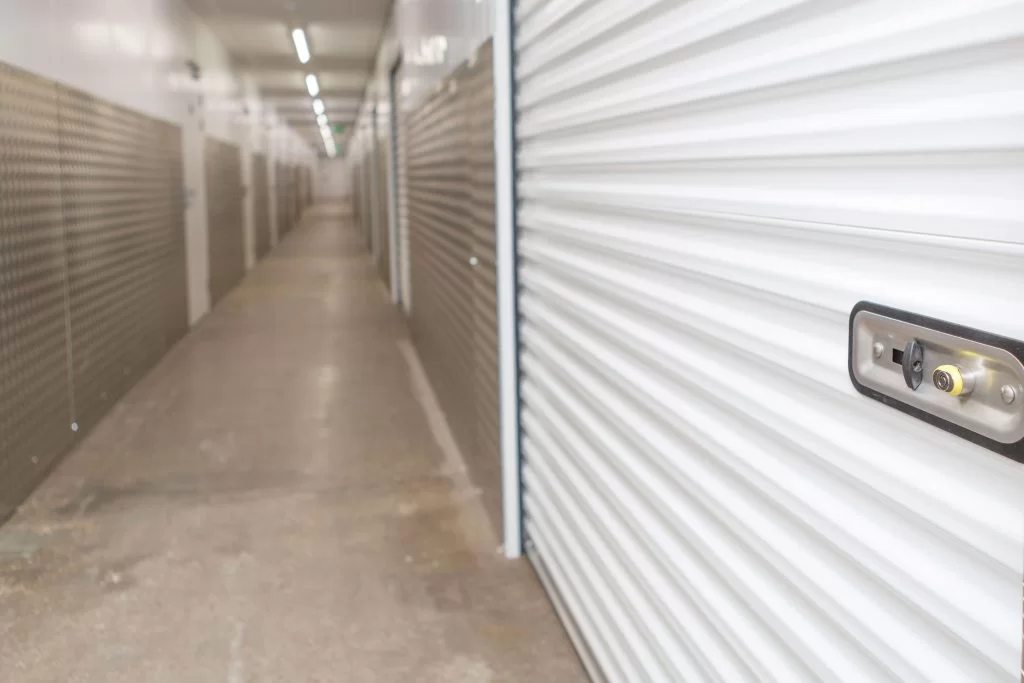 surestore-bolton-230518-010_-1024×683 corridors